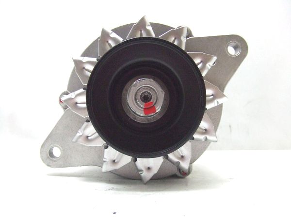 クボタ ｺﾝﾊﾞｲﾝ/ﾄﾗｸﾀｰ用 25A オルタネータ/021000-6840/15411