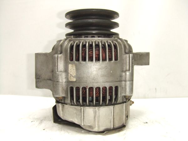 XZU ダイナ/デュトロ　24Ｖ60Aオルタネーター　DENSO27040-2461A　　中古ジャンク品 TOYOTA ダイナ⁄トヨエース XKU⁄XZC⁄XZU系用 オルタネーター